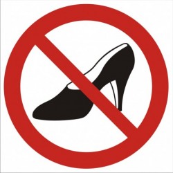 Zakaz używania obuwia na...